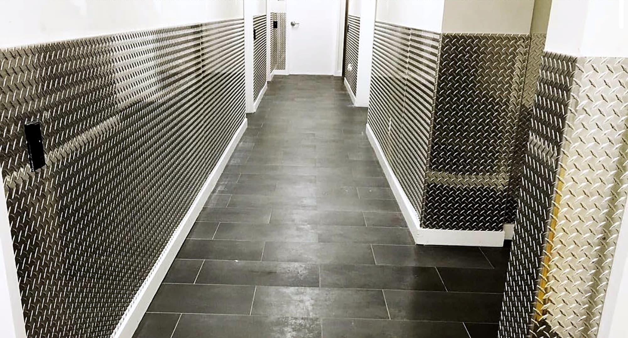 Diamond-Plate Wall Protection, Structural / protection, New York
